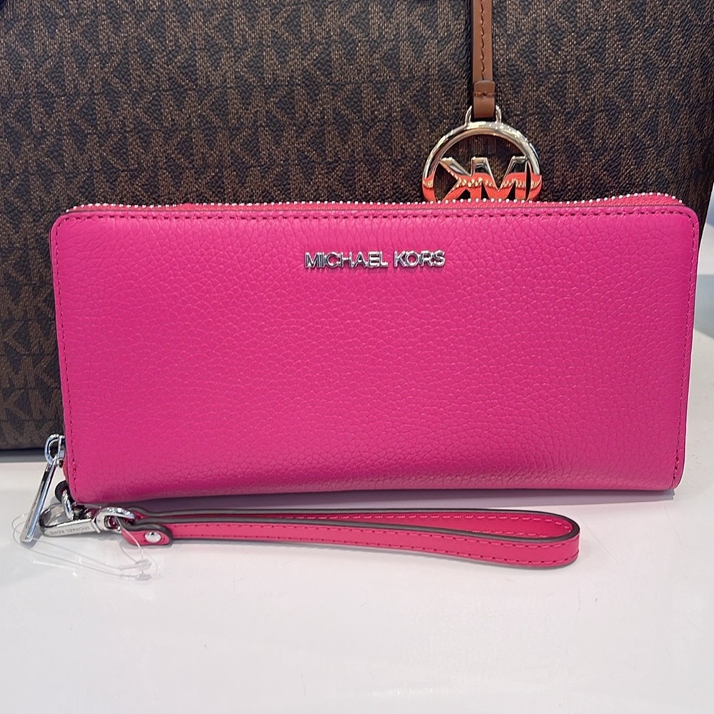 MICHAEL KORS JST
Leather Continental Wristlet Phone Case Wallet
Dragonfruit - Picture 6 of 16